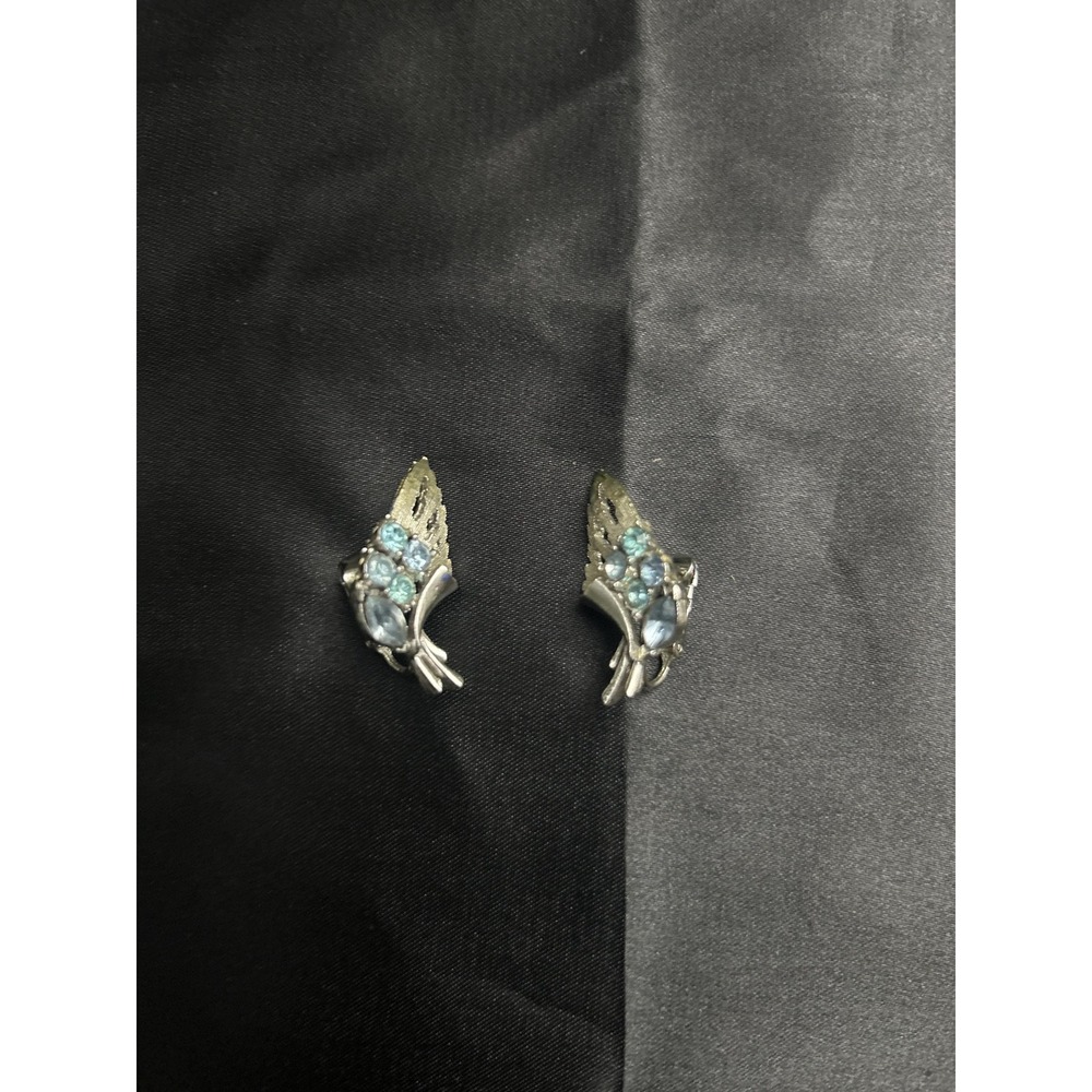 SIGNED Coro Vintage Mid-Century Blue Rhinestone Brooch & Clip Earrings Set - Picture 2 of 12